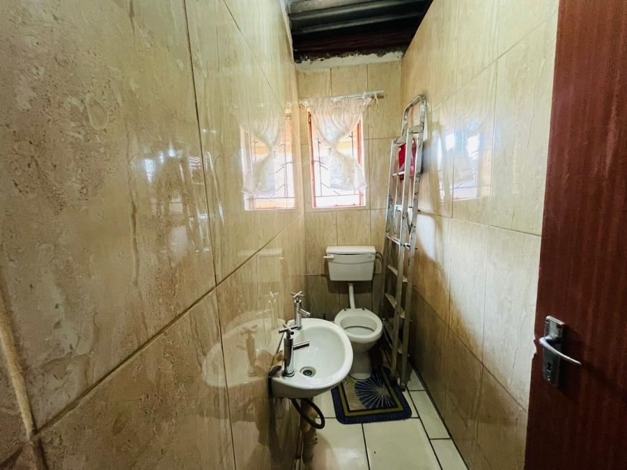 4 Bedroom Property for Sale in Motse Papiki Moilwa Free State